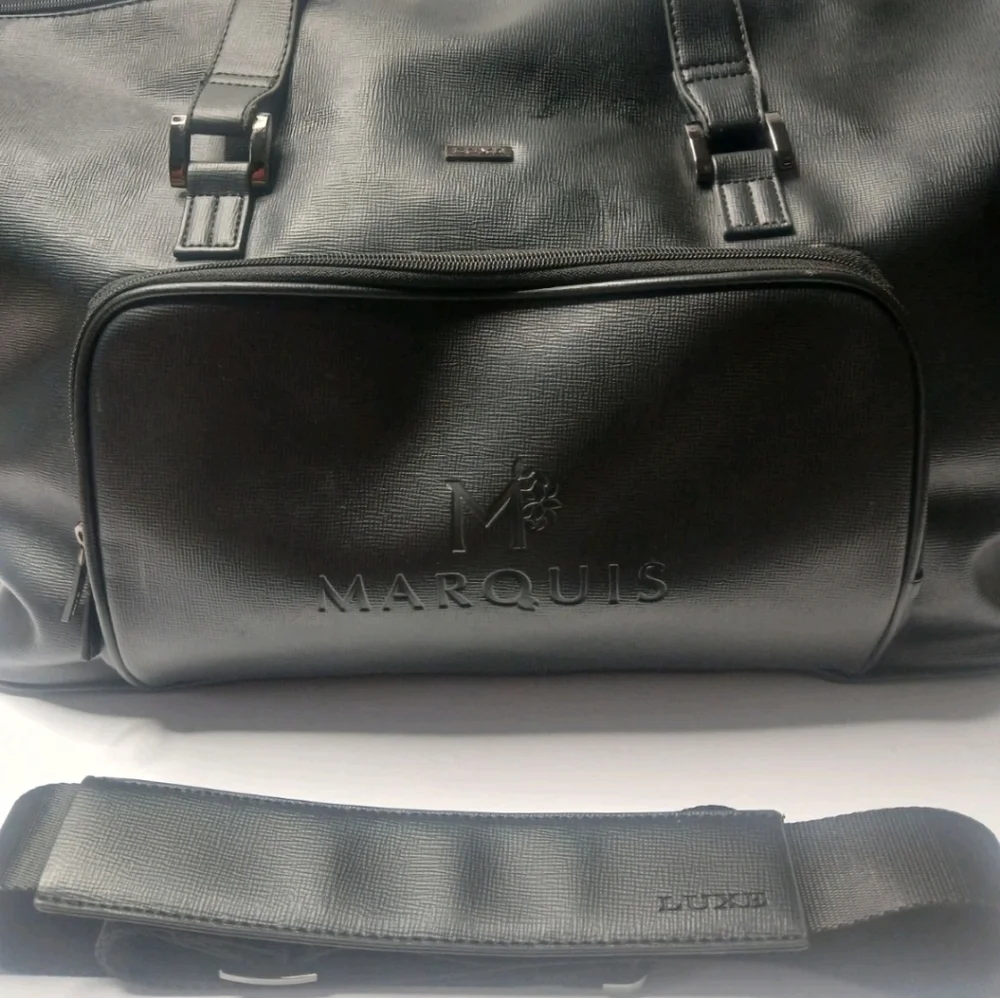Luxe Marquis 19